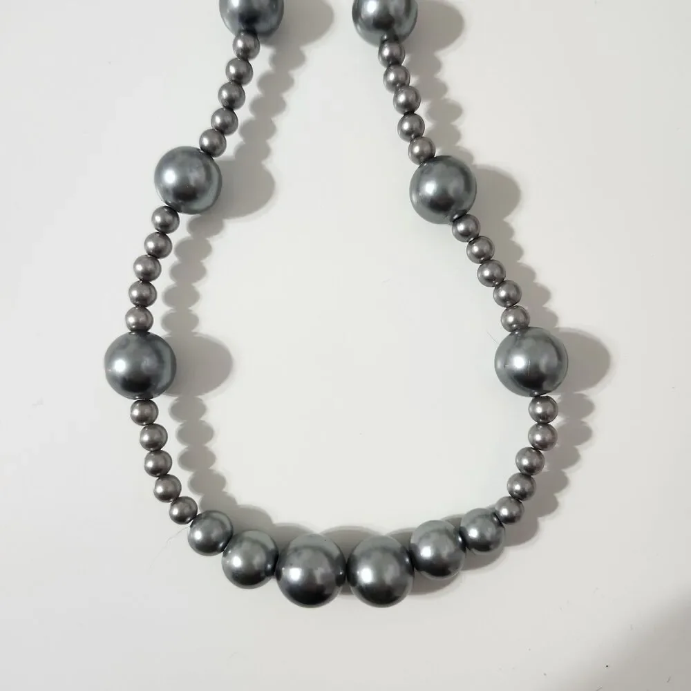 Gray Round Beaded Twist Lock Barrel Necklace Graduated Long Silver Tone